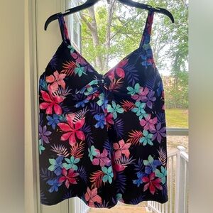 NWT Women’s Tankini Size 18 Swimsuits for All